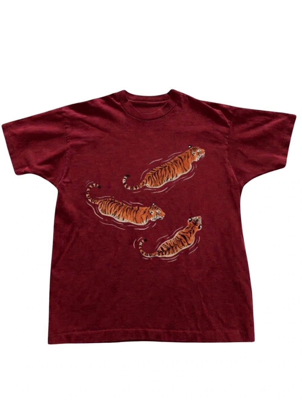 Women’s Maroon Tiger Graphic Short Sleeve Tee